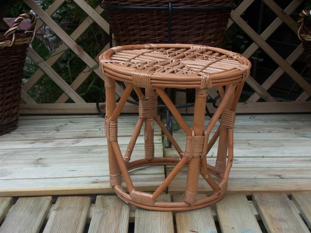 Taboret wiklinowy